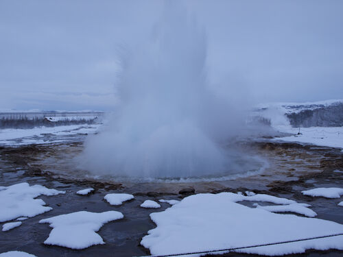 Frame 4 from the eruption of Strokkur.