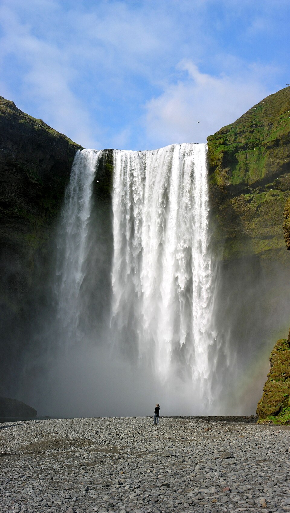 Skógafoss — camp within earshot of the white noise