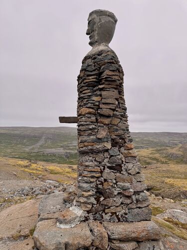 Grateful road workers gave Bui a statue when in gratitude (for their jobs?)