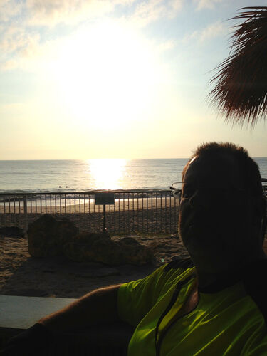 This was first breakfast. Actually quite bright, but bad angle. Not a bad setting, though.