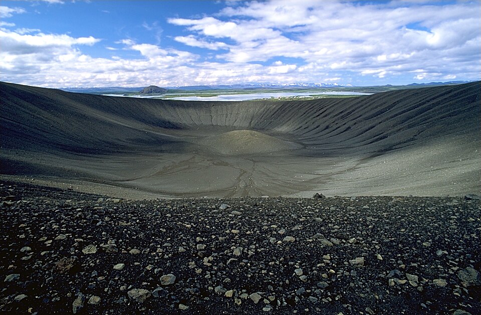 Hverfjall crater rim above Mývatn — the rest-day grind