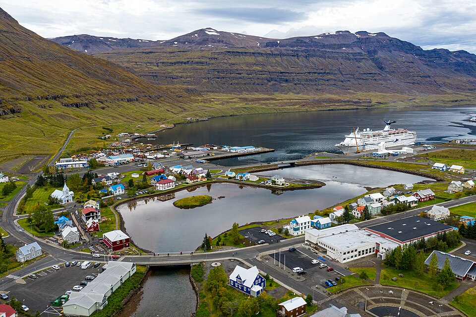Seyðisfjörður — the rainbow street at the end of the 600 m pass